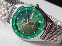 Vintage Seiko 5 Automatic Day-Date Green Dial Men’s Watch Looking Good