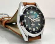 Vintage Citizen Automatic 38 MM Day-Date Green Dial Japan Made Men’s Wrist Watch