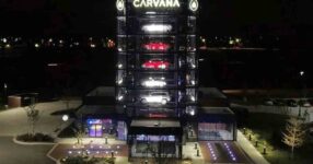 Carvana net loss widens to $806 million in Q4