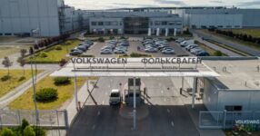 VW sees all its Russian assets frozen by court