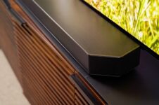 One of Samsung’s best soundbar bundles is $500 off today