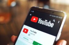 YouTube tries new way of tackling ad blockers