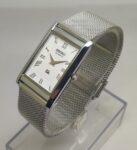 Vintage Seiko Quartz Super Slim Men’s Wrist Watch Looking So Good