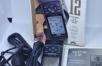 GARMIN GPS 12 -Handheld Personal Navigator With Manual Cord Bundle Tested