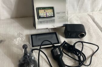 Garmin NUVI 1300, tested working, with accessories