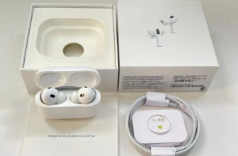 for Apple iPhone 2nd Generation Right Left Pods with Wireless Charging Case~pro