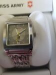 vintage s/s SWISS ARMYw/date and day square unsex quartz watch