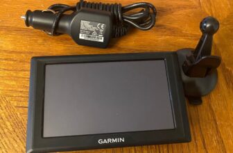 Garmin Drive 5 LM 5.0” GPS Navigator Bundle Free Shipping