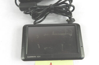 Garmin Nuvi 265 W GPS Bundle Navigation System Unit W/ Car Charger Tested