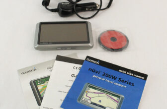 Garmin Nuvi 1300 Series 5 Inch GPS Navigation Mini Touch Screen 2009