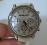 Ladies Michael Kors Chronograph MK-5049  Date White Leather Band Needs Battery