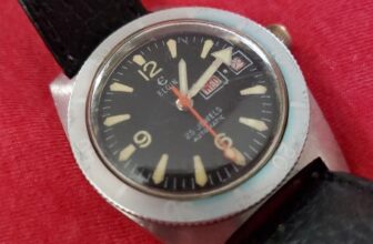 Vintage Mens Elgin 60s Pepsi Diver Watch