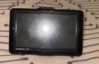 Garmin Nuvi 1490 Portable GPS Touch Screen Tested Works Navigation W Case Bundle