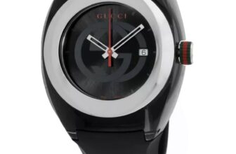 New Gucci Sync XXL YA137101 Black Rubber Band Black Dial Unisex Watch