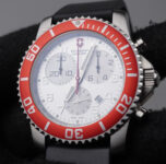 Victorinox Swiss Army Maverick II chronograph red dive Watch 24145 100M 43MM